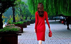 一拨出来女人下面水直喷